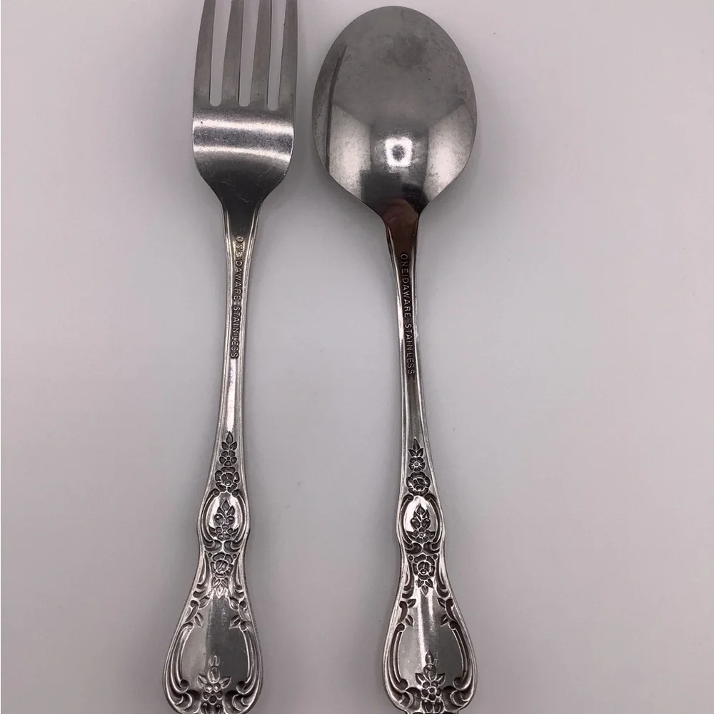 Oneida “St. Ives” Flatware Dinner Fork and Soup Spoon